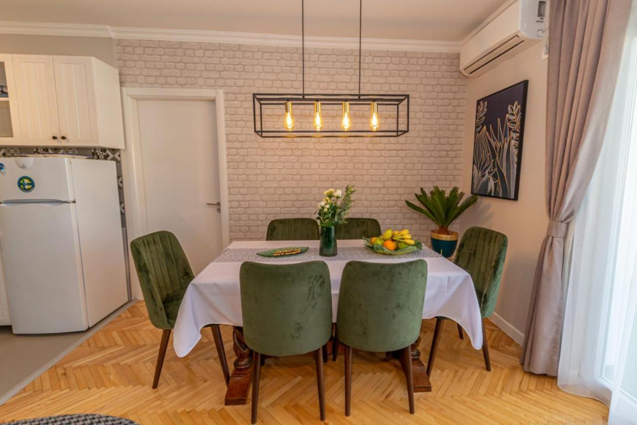 City Center De Lux Apartment Bar Ngoại thất bức ảnh